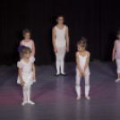 Jótékonysági műsor a Fehér Ló táncos kiscsoportjainak javára.