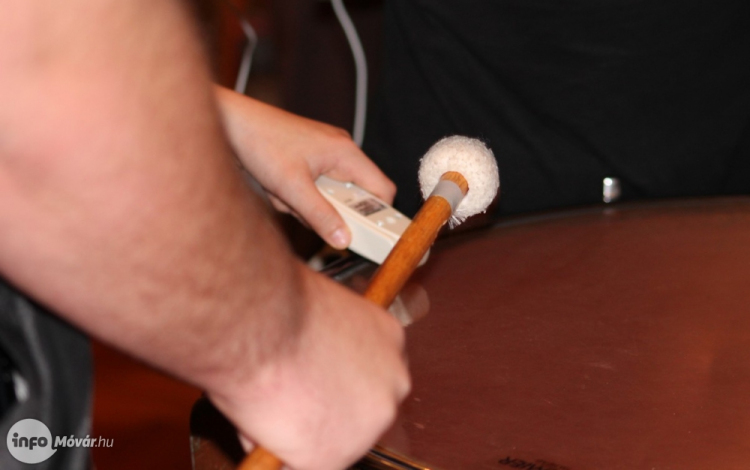 Zenés fizikai kísérletek idén és jövőre is a Mosonyi Mihály Zeneiskolában