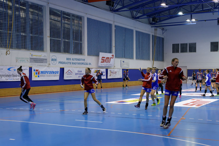 Női kézilabda NBI, Alapszakasz: 8. forduló MKC SE – Siófok KC-Galerius Fürdő (25-25) (Fotó: Horváth Attila)