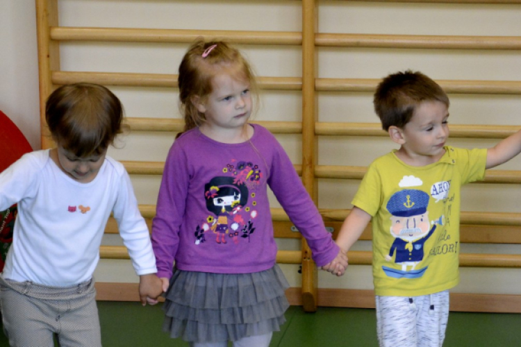 Gyereknap a Pillangó Óvodában és Mini Bölcsődében, a Kislaptáros zenekarral