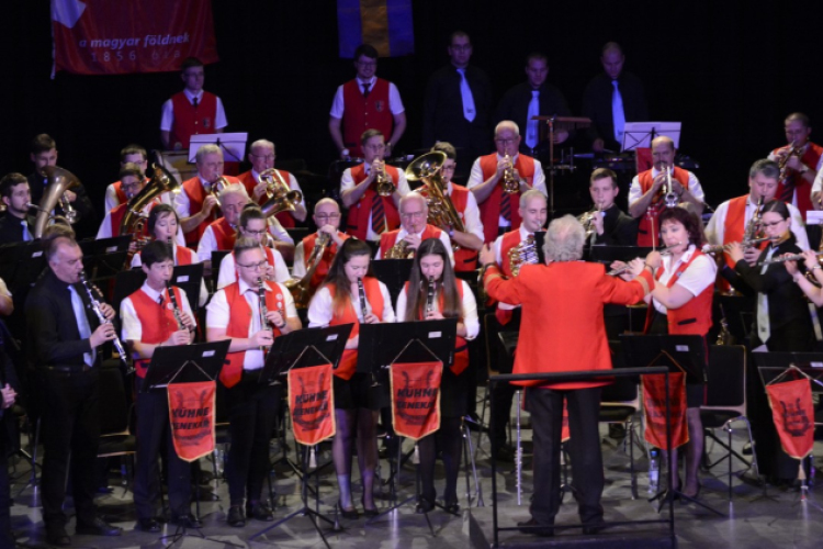 LIONS JÓTÉKONYSÁGI HANGVERSENY