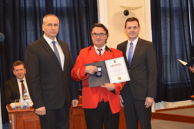 Elismerésben részesült a 70 éves jubileumát ünneplő Kühne Koncert Fúvószenekar