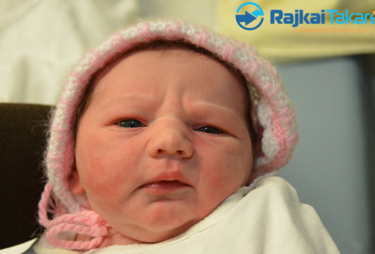 Molnár Eszter, 3720 gr. Bezenye