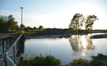 Lassú apadás a Lajtán