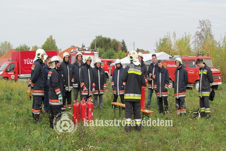 Szigetköz mentőcsapat gyakorlata 