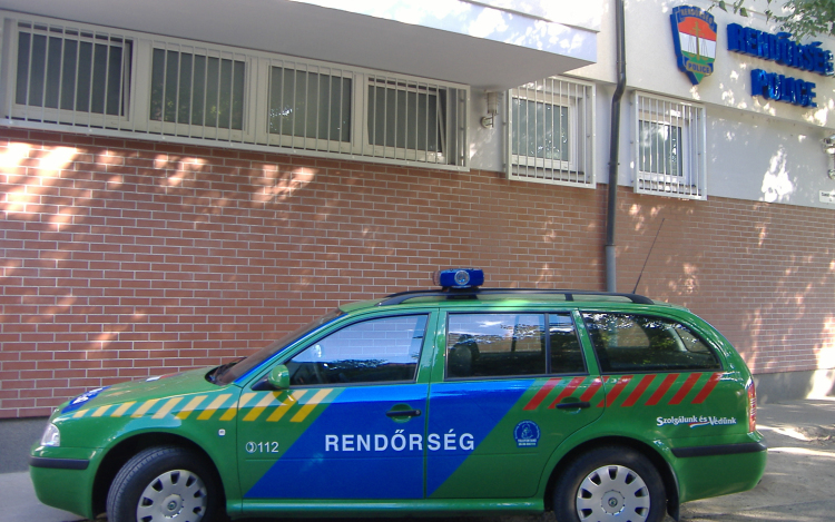 A körzeti megbízott tartóztatta fel a menekültet