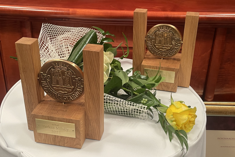 Farkas Mihálynak és Pintér Évának ítélték oda a Pro Urbe Mosonmagyaróvár díjat