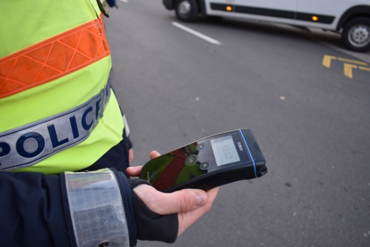 Közlekedésbiztonsági ellenőrzést tartottak  a Mosonmagyaróvári Rendőrkapitányság járőrei 