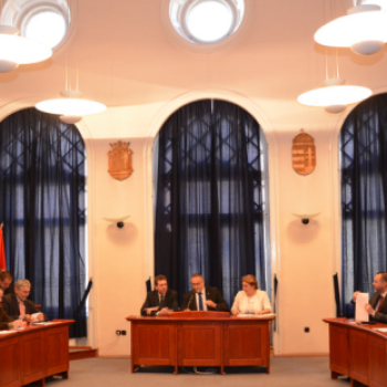 Rendkívüli képviselő testületi ülés (Fotó: Nagy Mária)