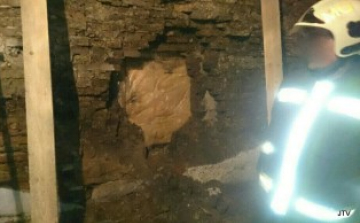 Két hét alatt két házfal dőlt ki Jánossomorján