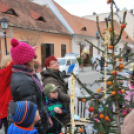 Karácsonyfát díszítettek az óvodások (Fotó: Nagy Mária)