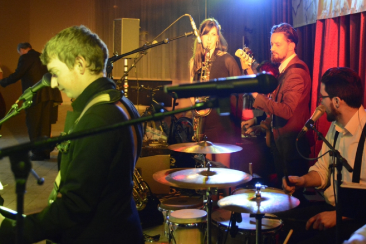 XVI. Mofém Zenészbál