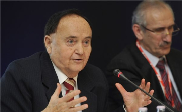 Elhunyt Torgyán József