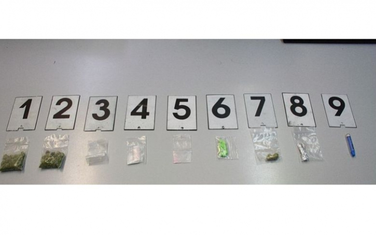 Gépkocsija kerekében rejtette el a kábítószert