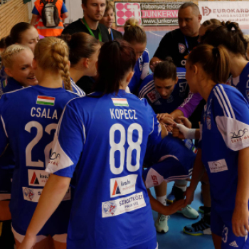 Női kézilabda NBI, alapszakasz 2. forduló: MKC SE - Dunaújváros Kohász KA (21:22) (Fotó: Horváth Attila)