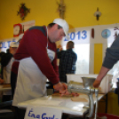 Kolbásztöltő verseny (Fotó: Nagy Mária)