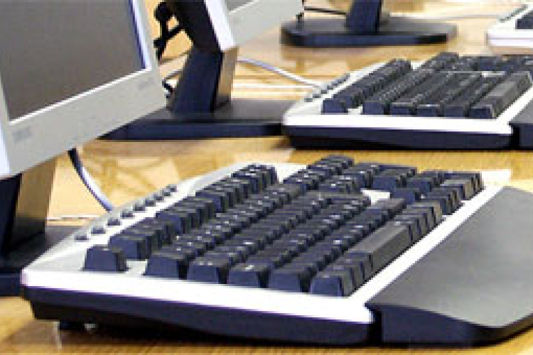 Számítástechnikai tanfolyamok indulnak