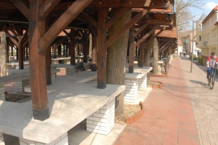 Piac árusok nélkül