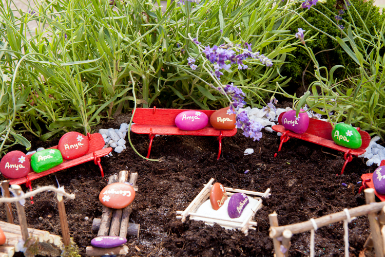 Apró Kezek, Csodakertek