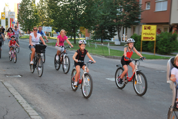 Gurul a város! (Fotó: Nagy Mária)
